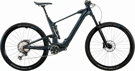 Bergstrom Roots 4 2025