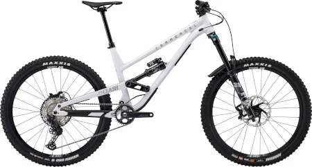 Commencal Clash Essential 2024