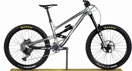 Commencal Clash Race 2023