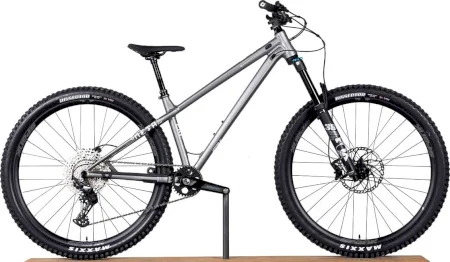 Commencal Meta Ht Am Race 2023