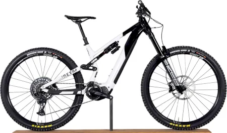 Commencal Meta Power 29 Team 2023
