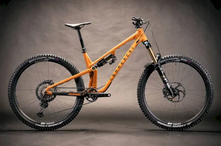 Commencal Meta V5 Unique Hippie 2024