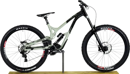 Commencal Supreme Dh 29 Team 2023