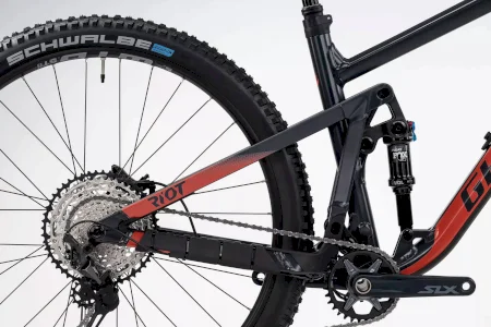 Ghost Riot Trail Essential 2024