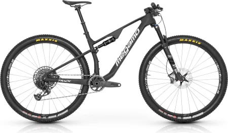 Megamo Track R120 Axs 03 2022