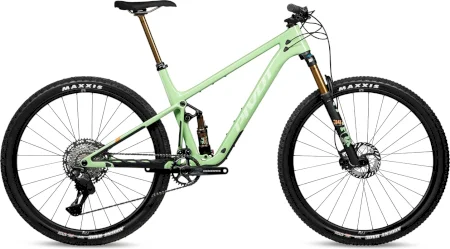 Pivot Mach 4 Sl Pro Xtxtr Di2 With Carbon Wheels 2025