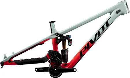 Pivot Phoenix Frame 2025