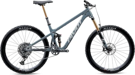 Pivot Shadowcat Pro X01 2025