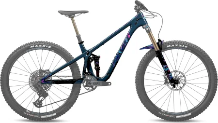 Pivot Shadowcat Pro Xtxtr With Carbon Wheels 2025