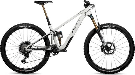 Pivot Shuttle Sl Team Xtr With Carbon Wheels 2025