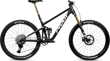 Pivot Switchblade Team Xtr Di2 With Carbon Wheels 2025