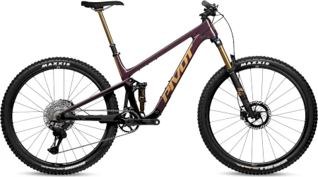 Pivot Trailcat Sl Team Xtr Di2 With Carbon Wheels 2025