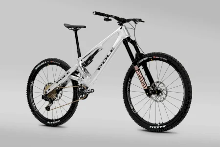 Pole Vikkela Enduro Complete 2023